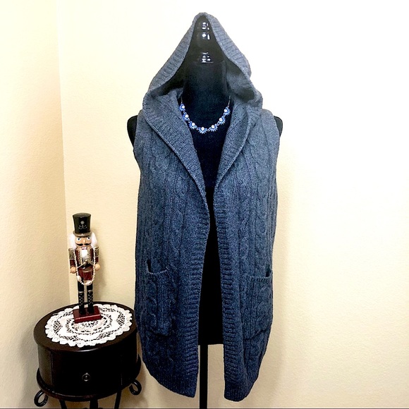 Sweater hooded Vest - Picture 1 of 5